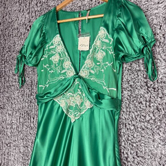 Free People Cooper Maxi Dress Size 10 Green Satin and Lace Short Sleeved - Picture 2 of 10